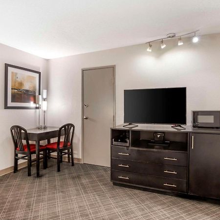 Comfort Suites Nashville Airport - Bna Экстерьер фото