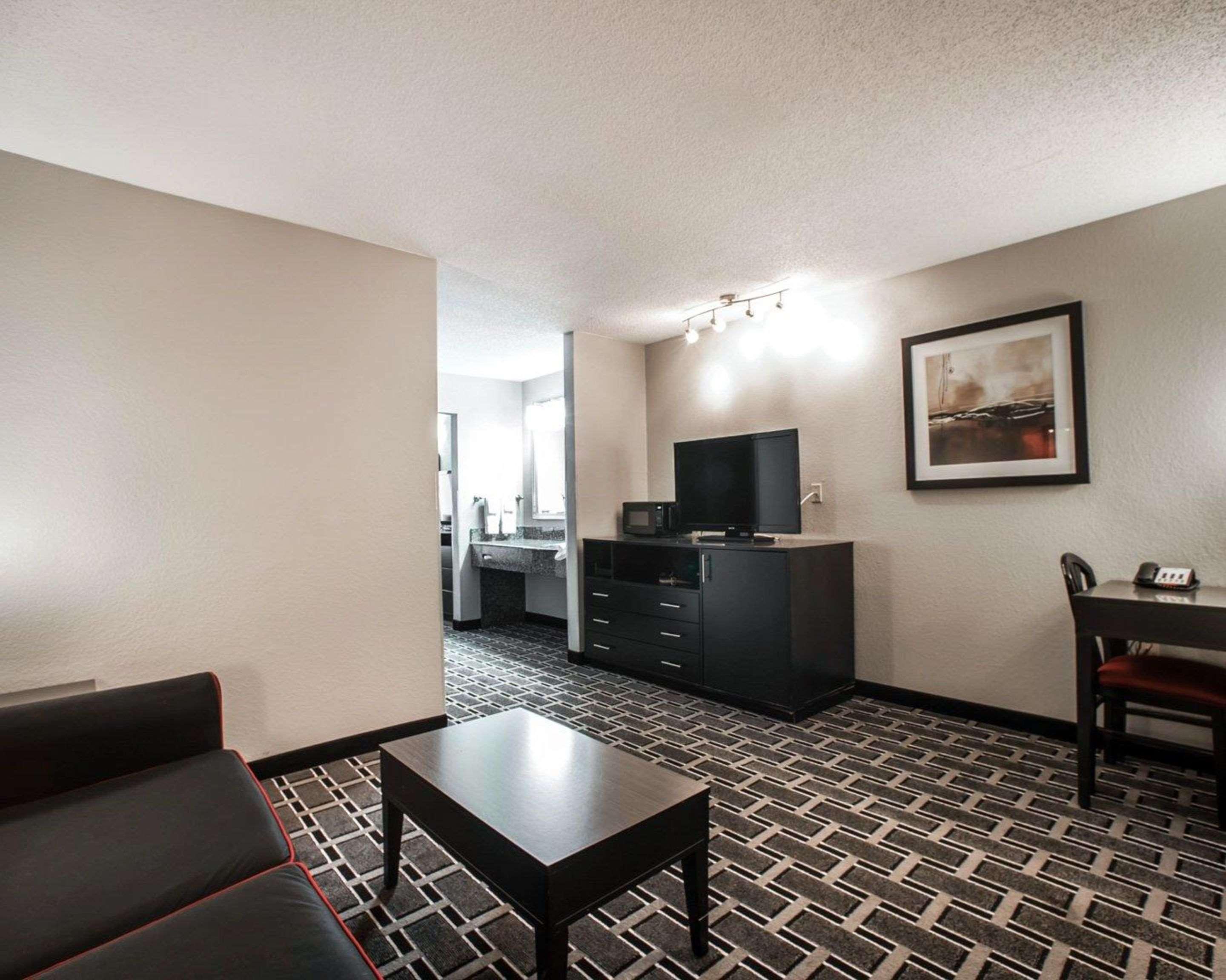 Comfort Suites Nashville Airport - Bna Экстерьер фото