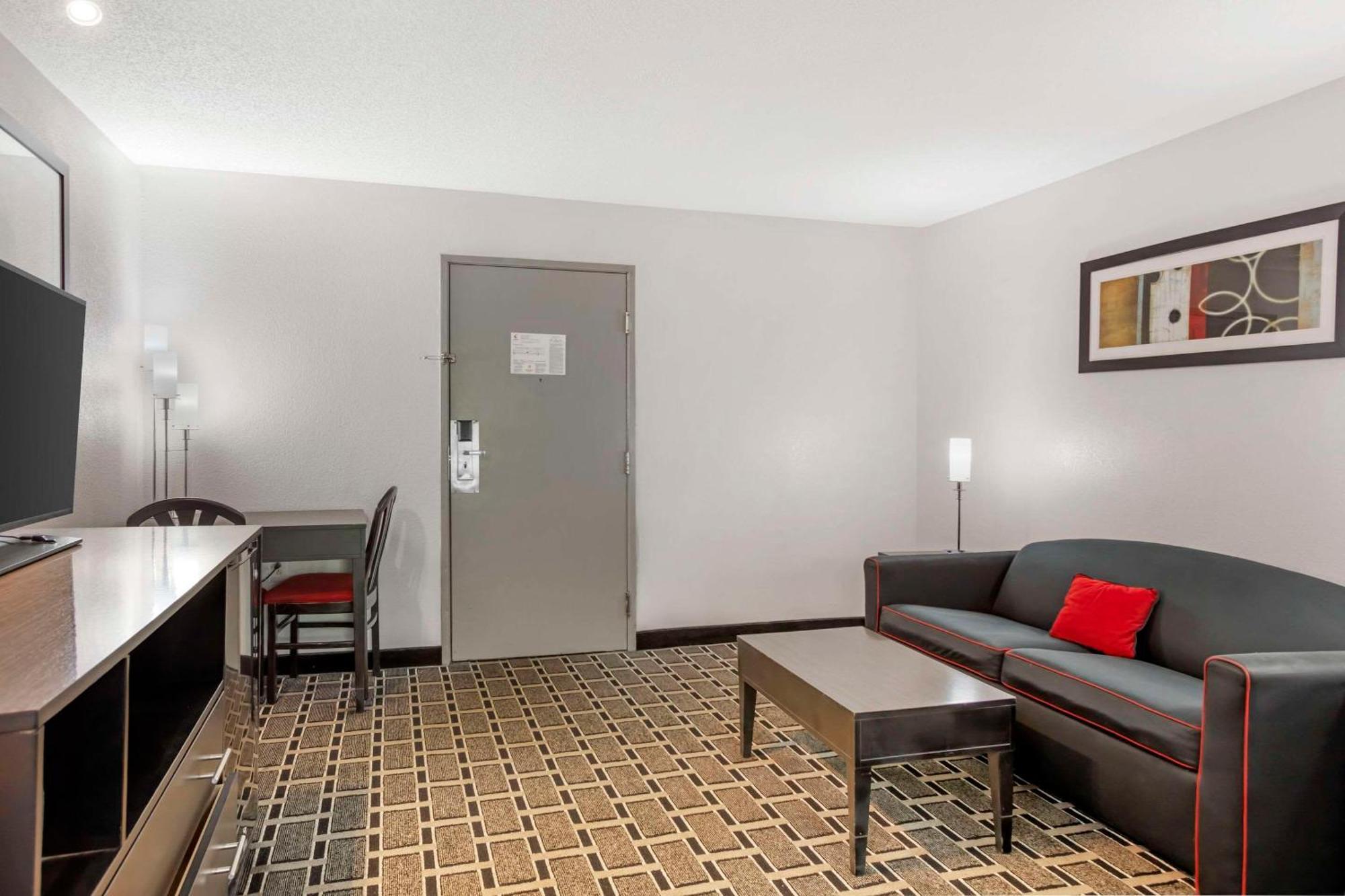 Comfort Suites Nashville Airport - Bna Экстерьер фото