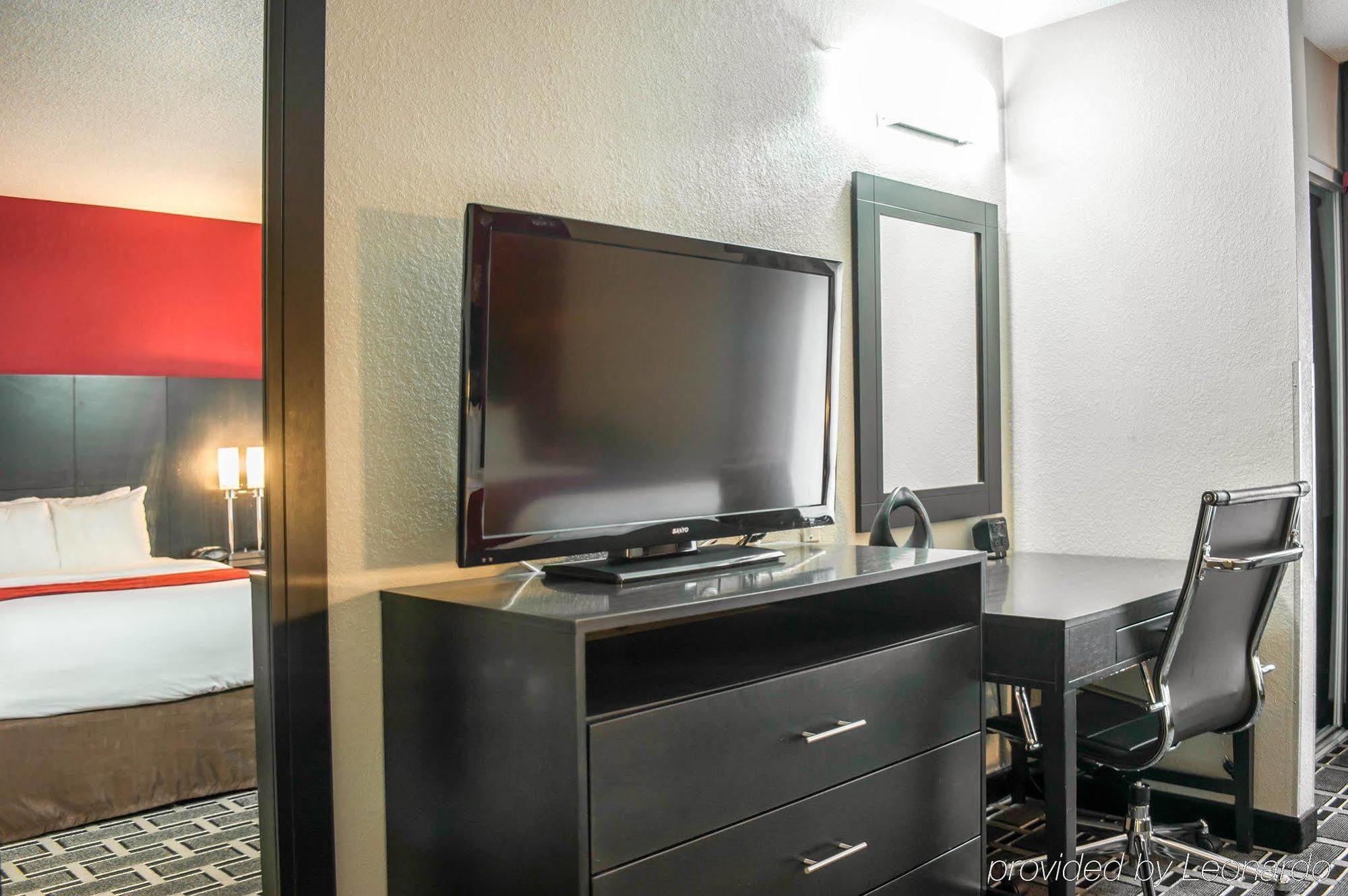 Comfort Suites Nashville Airport - Bna Экстерьер фото